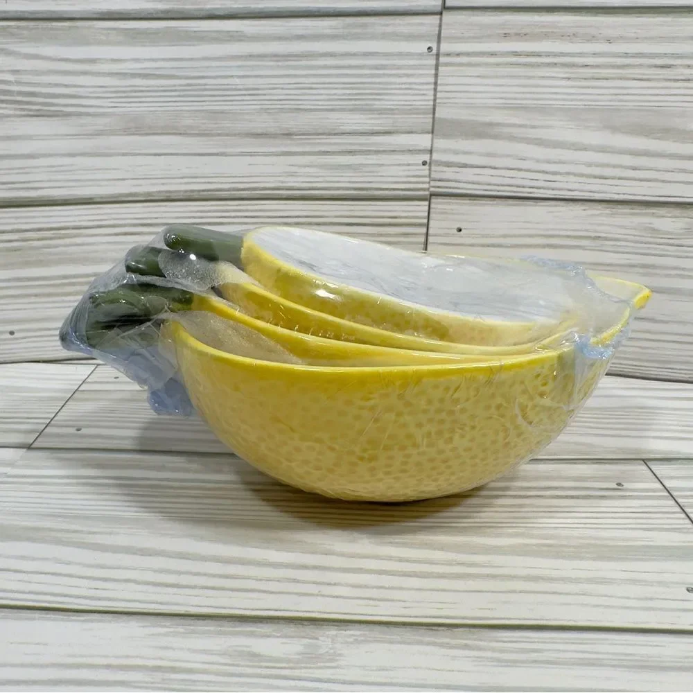NWT 4 LEMON MEASURING CUPS AND SALT & PEPPER CERAMIC‎ SHAKER SET